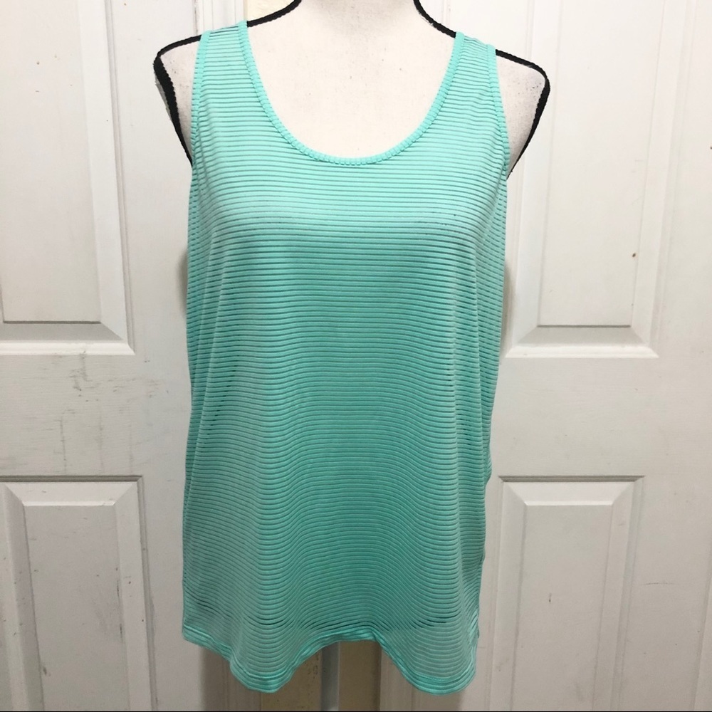 Xersion Green Women’s Sleeveless Exercise Top